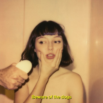 Stella Donnelly © Pooneh Ghana