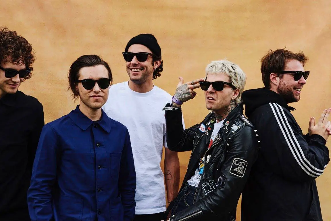 Columbia Records To Release The Neighbourhood Debut Album I Love
