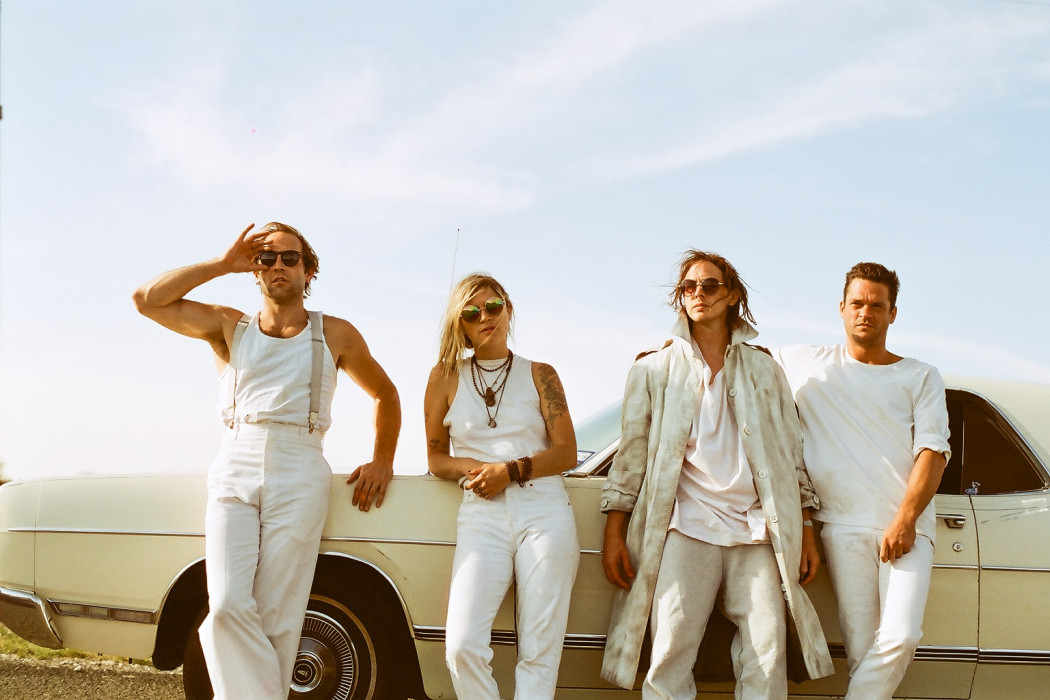 BRONCHO © Pooneh Ghana