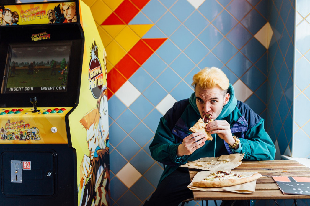 Pizzagirl © John Latham