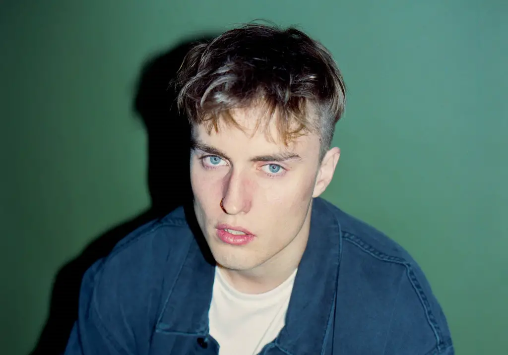 Sam Fender Hits a Lyrically Poignant Sweet Spot in 