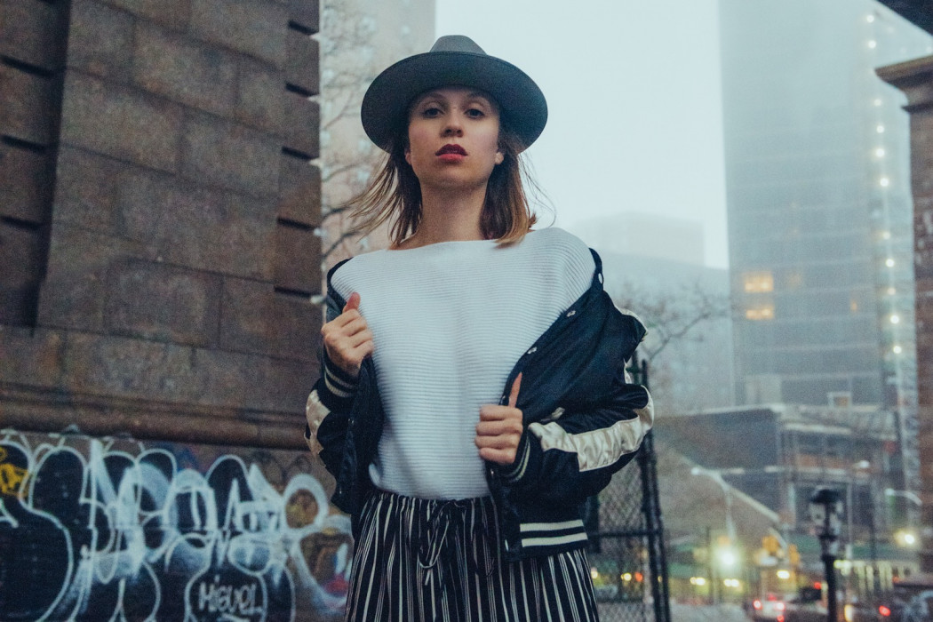 Something Wrong with Me - Lauren Desberg