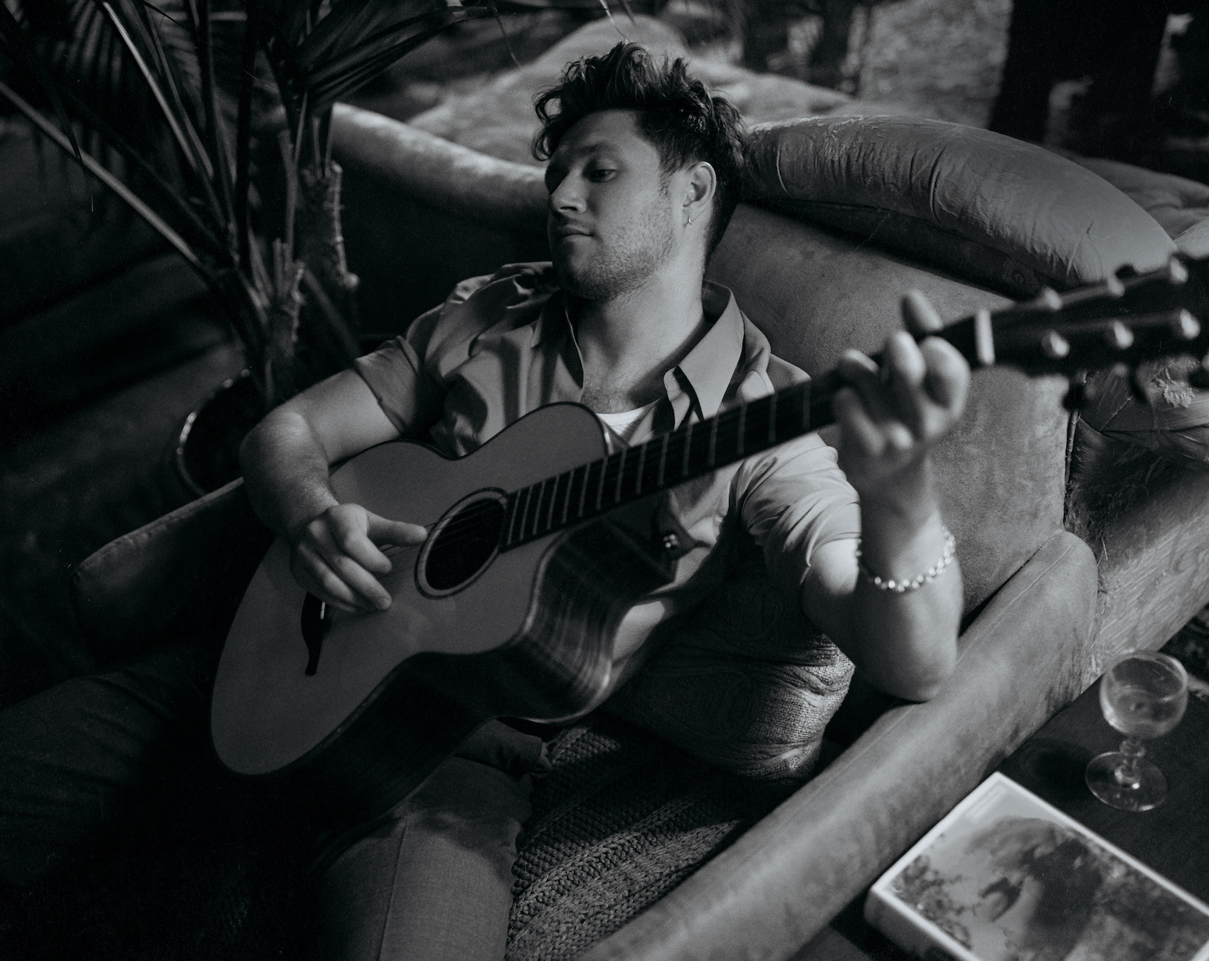 Music Review: Niall Horan endures a stormy 2nd solo album - The