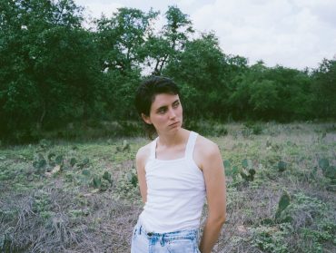 Katy Kirby © Jackie Lee Young