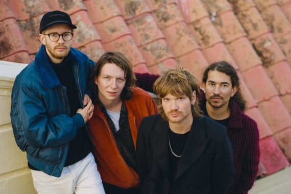 ISLAND © Christian Cargill