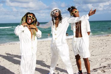 Minus Gravity © Sydney Belladonna