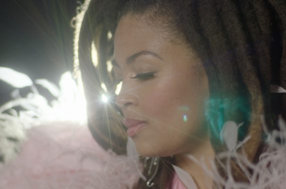 Valerie June © Renata Raksha