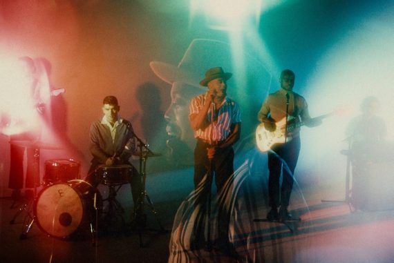 Durand Jones & The Indications "Love Will Work It Out" © Weird Life