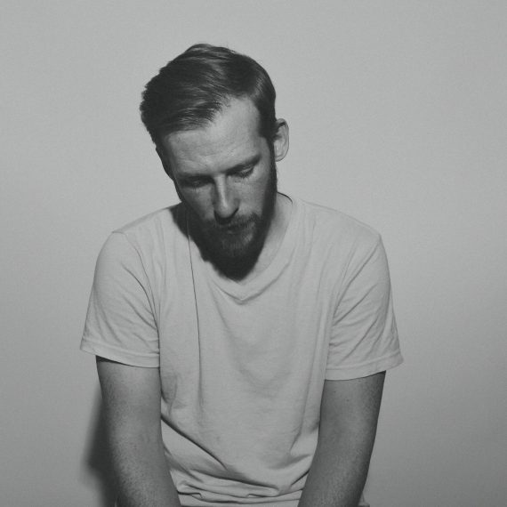 Kevin Devine © Shervin Lainez