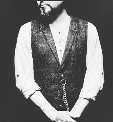 Low Roar © Konrad Cwik