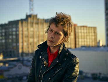 Gold Star © Robert Ascroft