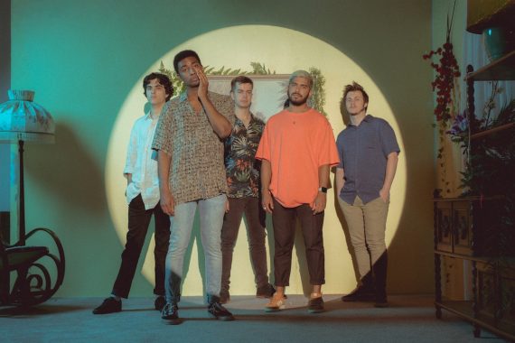 Young Robin © Mastu Photography