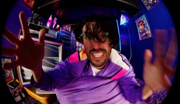 Get Your Feet Wet - MAUMAUMAU © Jack Dytrych