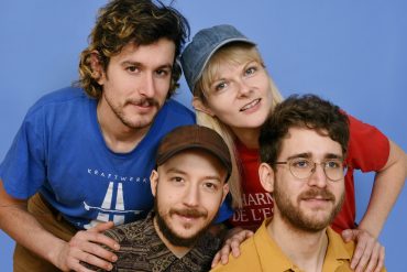 No Frills © Andrew McGill