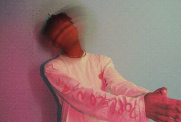 Giift © Mikaela Grogan