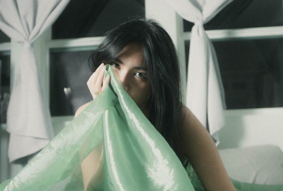 artemis orion "marooned on the moon" © Ronnie Loyd