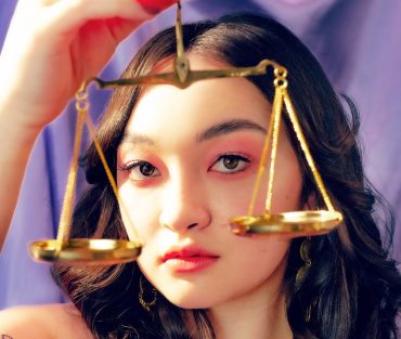 mxmtoon 'rising' © Lissyelle Laricchia