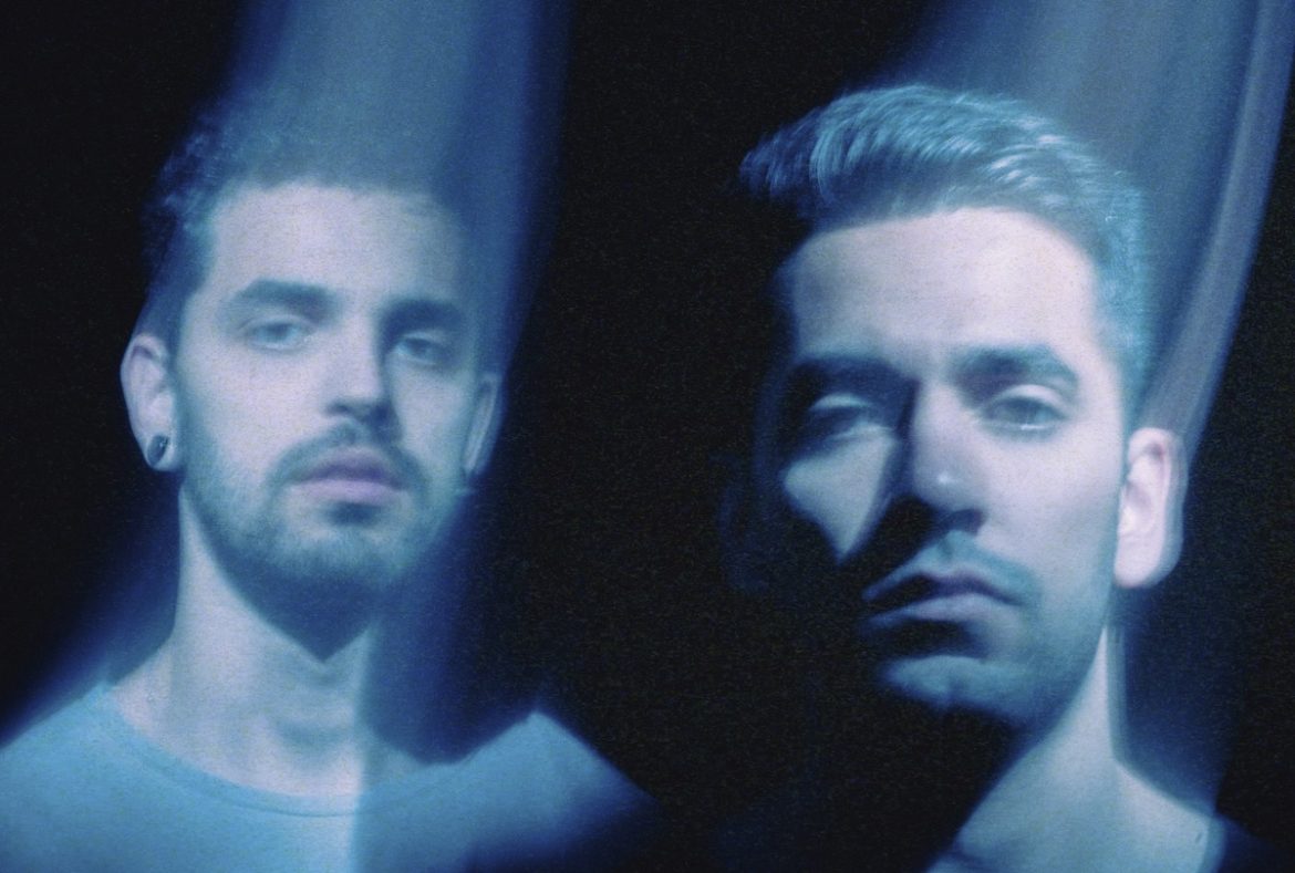 Analog Party © Joshua Kern (left to right: Charles Horin, Animaan Pathak)