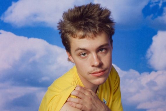 Christian Leave © Zamar Velez