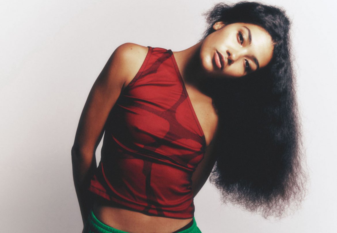 Olivia Dean © PETROS