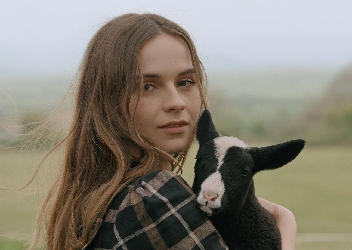 Gabrielle Aplin © Matt Healy