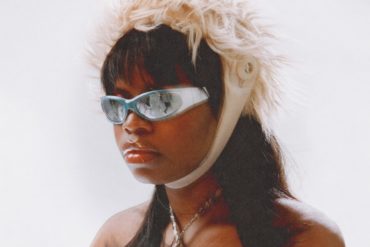 Vagabon - "Carpenter" © Ace Amir & Alexa Viscius