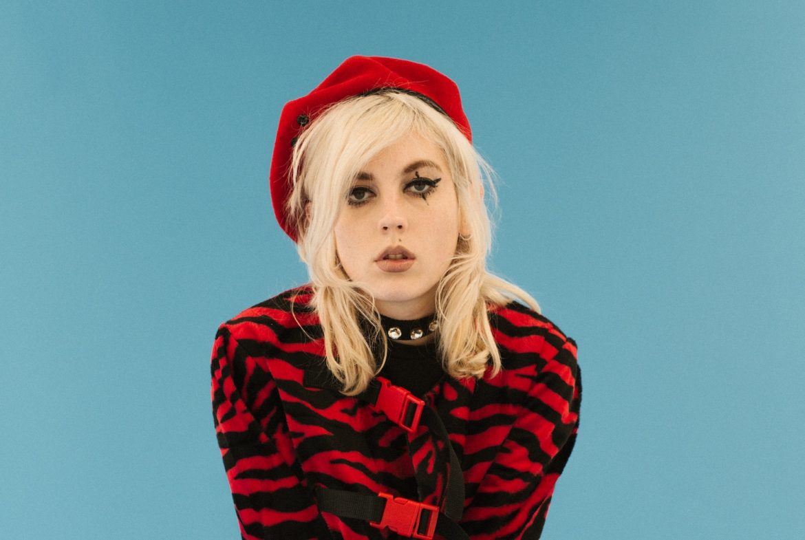 Black Honey's Izzy Bee Phillips © Lauren Maccabee