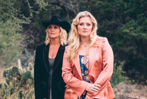 Cliffs + Caves © Kirby Trapolino