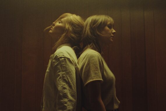 Gracie and Rachel "Middle Ground" © Louise de Nexon