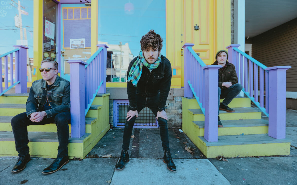 NEWSKI © Kelly Bolter