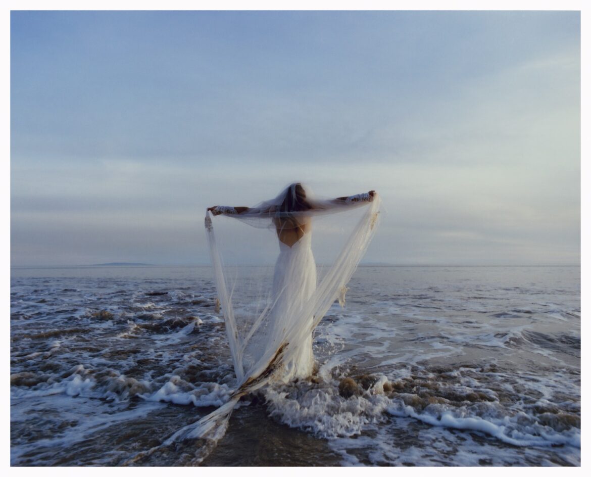 Moment - Gal Musette © Alex Justice