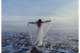 Moment - Gal Musette © Alex Justice