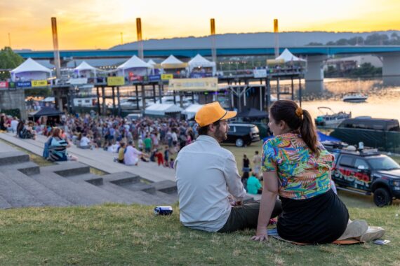 Riverbend Festival 2023 crowd © Zoe Elizabeth Media