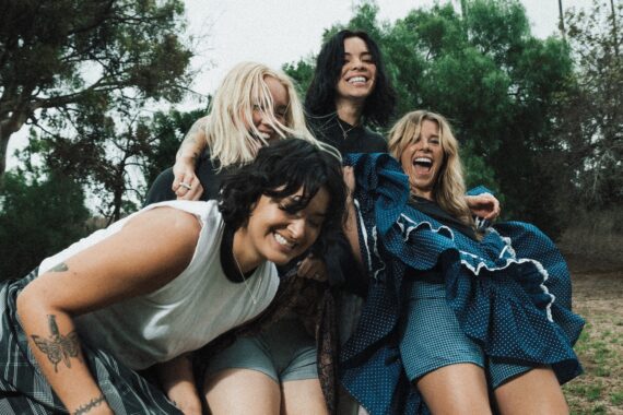 The Aces "I've Loved You For So Long" © Julian Burgueño