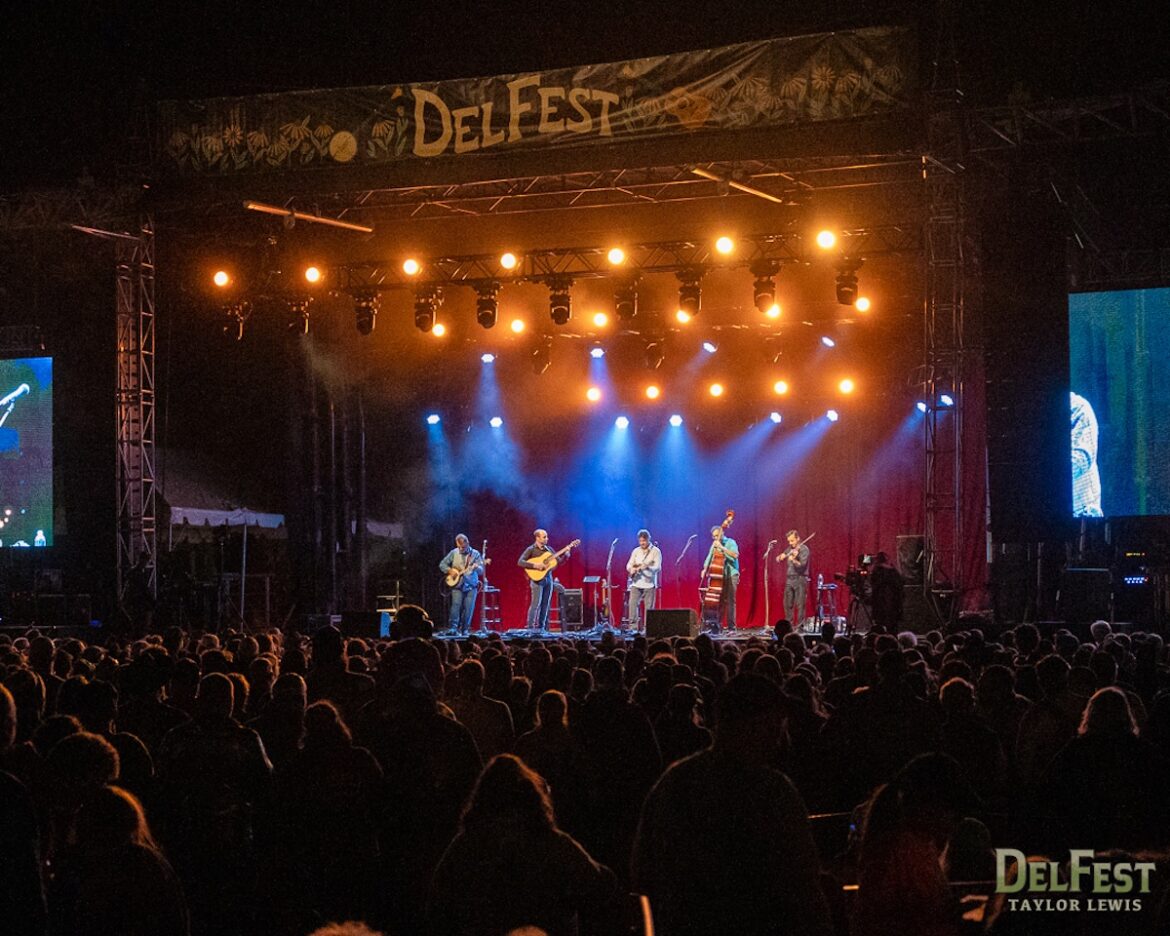 The Travelin' McCourys © Taylor Lewis Photography