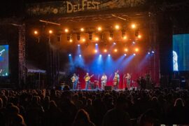 The Travelin' McCourys © Taylor Lewis Photography
