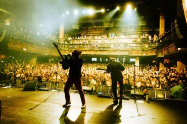 flipturn © Amanda Laferriere