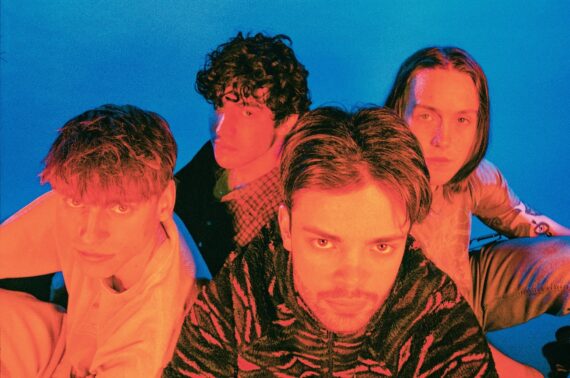 Blondes © Charlie Harris