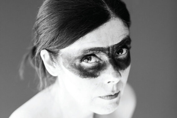 Dark Horse - Maria Wilman