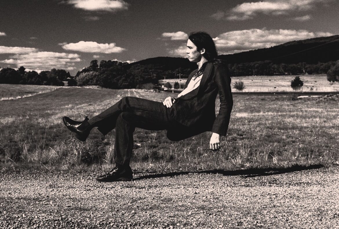 Didirri is 'Caught in the Act' © Ian Laidlaw