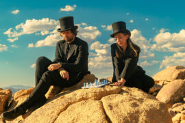 Glassio & Beauty Queen © 2023