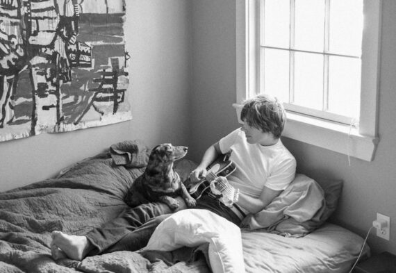 semiwestern's Ty Bohrnstedt and his dog