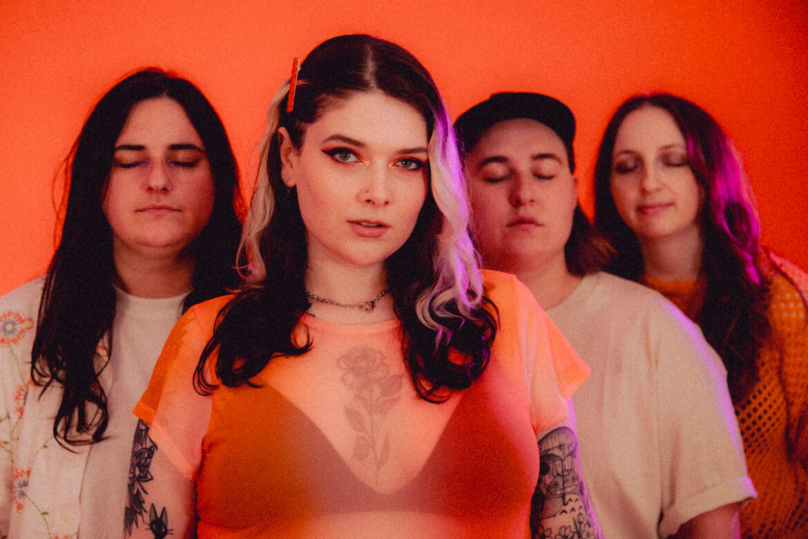 shallow pools © Sarah Mentus