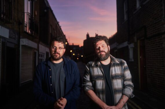 Bear's Den © Bennie Curnow