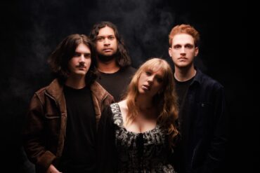 Joan and the Giants © Isabelle Haubrich