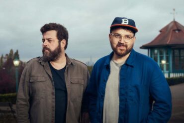 Bear's Den © Bennie Curnow