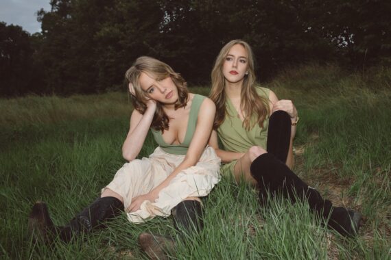 KTJ & CARLY © Lauren Nieves