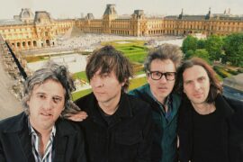 Phoenix pose against a familiar backdrop © Shervin Lainez