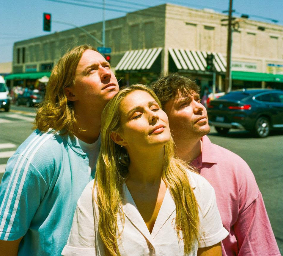 Middle Kids © Pooneh Ghana