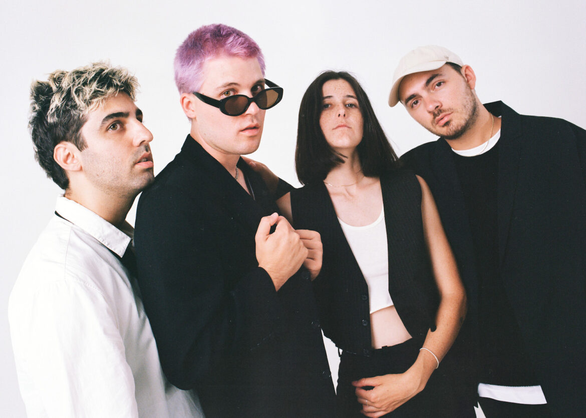 Valley (L to R): Mickey Brandolino, Rob Laska, Karah James, Alex Dimauro © Becca Hamel